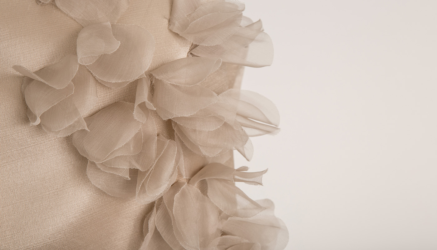 - Dettaglio petali in organza